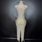 Dress in Chinese qipao style with a waistband slim fit, sleeveless and super sparkling full diamond dress