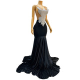 Fashionable, luxurious, elegant evening high-end banquet party dress, full diamond and super sparkling long dress