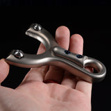 Palm in the treasure stainless steel mini slingshot flat leather slingshot portable outdoor hunting Simple type bow With patch